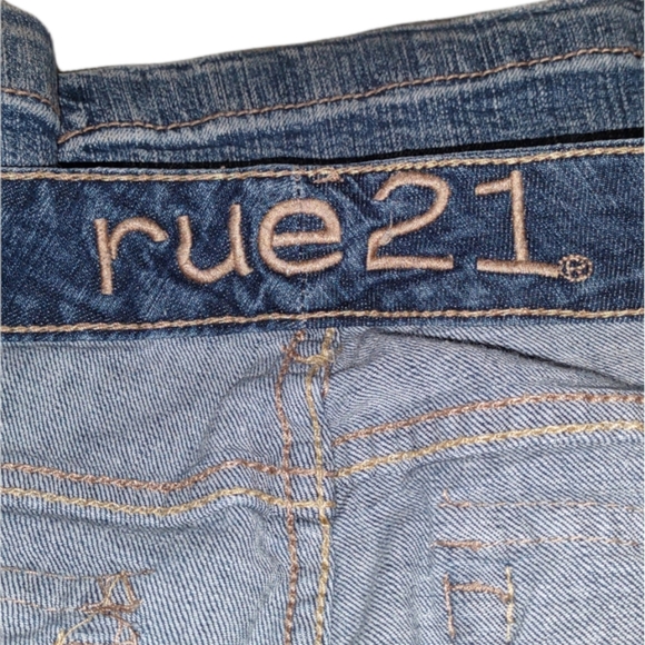 Jeans - Picture 2 of 3